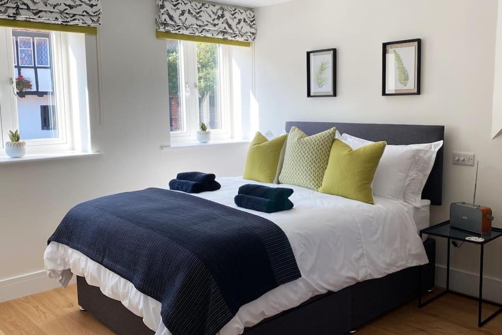 New Studio Apartment - Minutes Walk To Cathedral Salisbury Zewnętrze zdjęcie