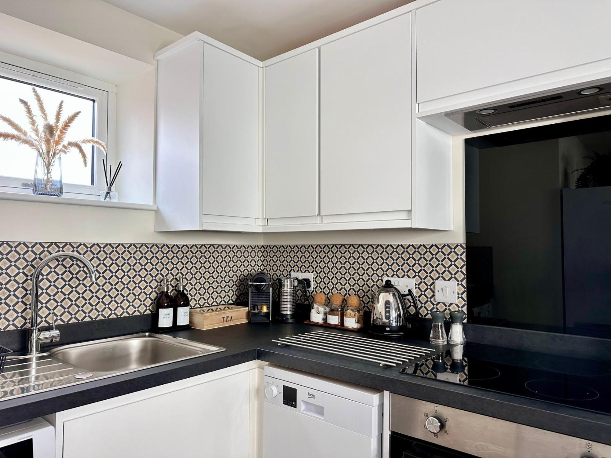 New Studio Apartment - Minutes Walk To Cathedral Salisbury Zewnętrze zdjęcie
