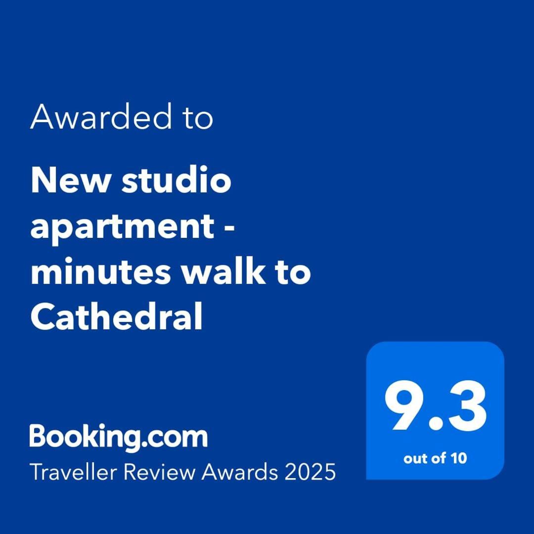 New Studio Apartment - Minutes Walk To Cathedral Salisbury Zewnętrze zdjęcie